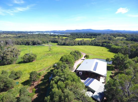 Address available on request, Lake Eacham, Qld 4884
