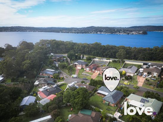 Address available on request, Marmong Point, NSW 2284