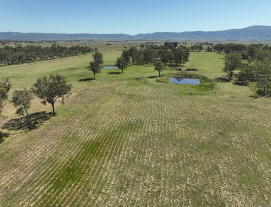 Address available on request, Mount Beppo, Qld 4313