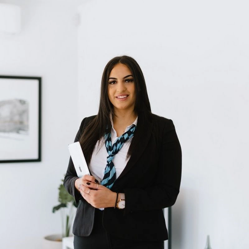 Adriana Lagaris Real Estate Agent