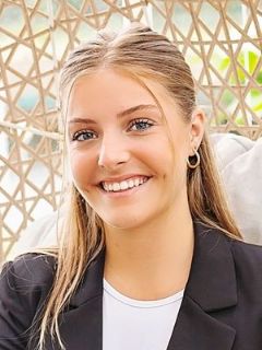 Aisha Waver - Real Estate Agent Aisha Waver - Real Estate Agent