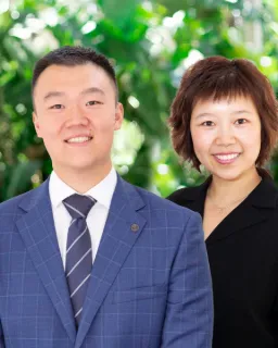 Zora Liu  Alan Gu - Real Estate Agent