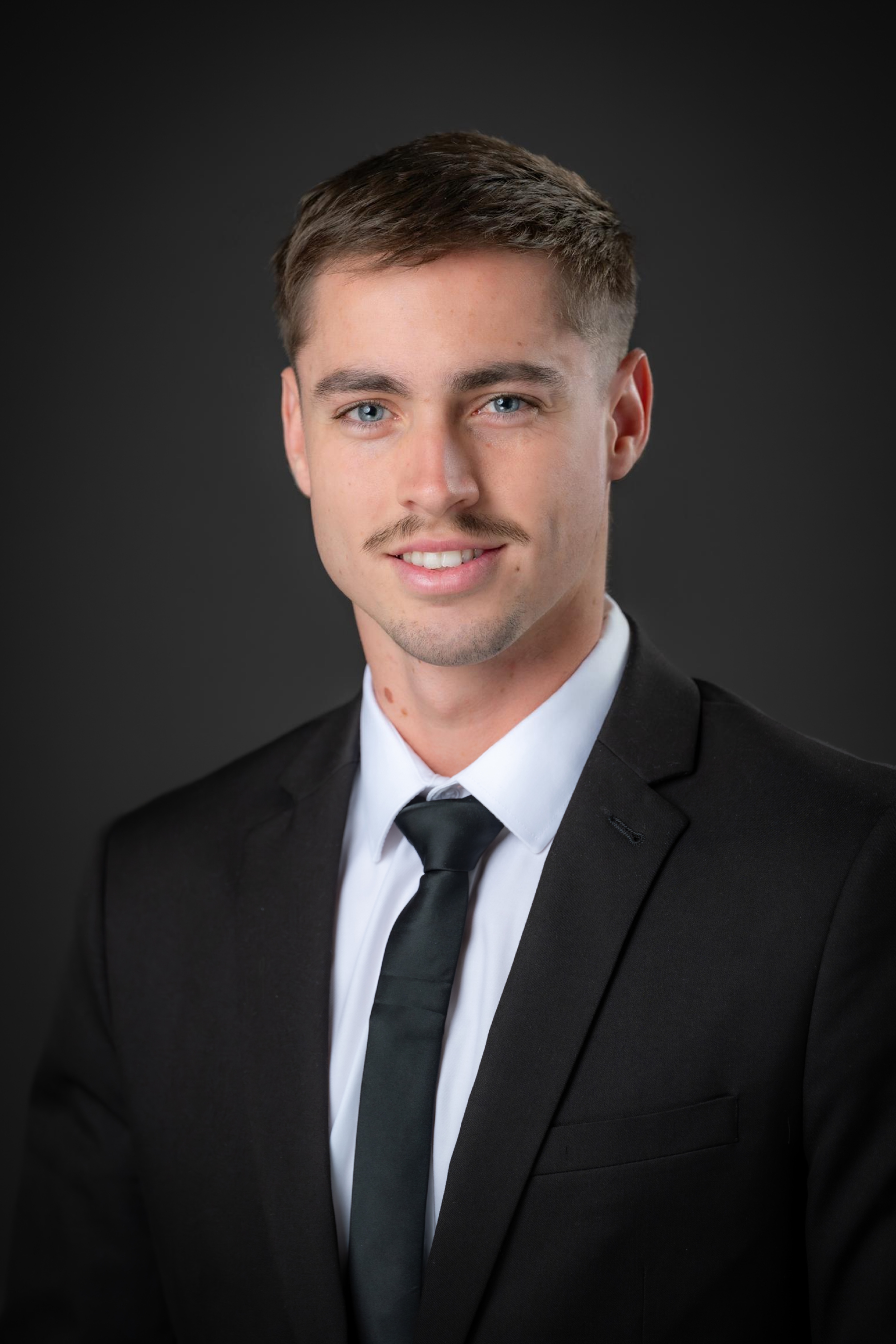 Alex Muras - Real Estate Agent