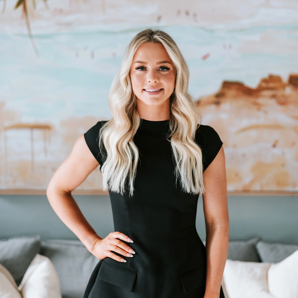 Alisa Sturluson - Real Estate Agent