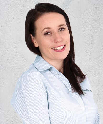 Amanda Martin - Real Estate Agent at Raine & Horne - Umina Beach & Woy Woy  