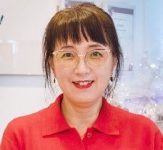 Amber Wang  - Real Estate Agent at Professionals - MV Real Estate