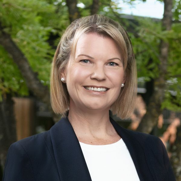 Amy Brown - Real Estate Agent
