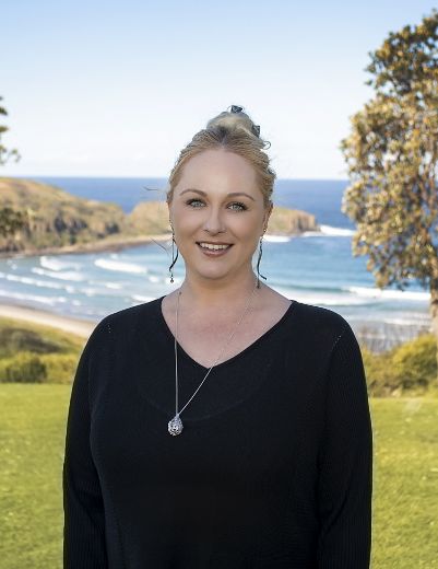 Amy Reid - Real Estate Agent at A&R Property Group - SHELLHARBOUR
