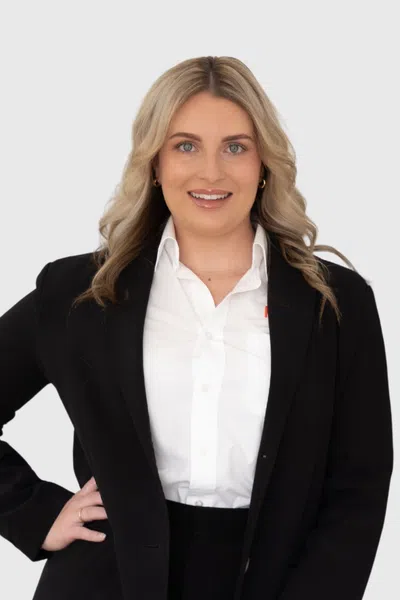 Amy Hughes - Real Estate Agent