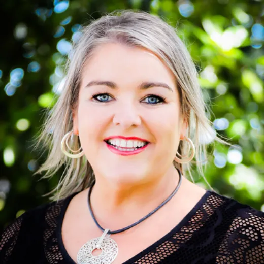 Andrea Lever - Real Estate Agent at Ray White - Albury North 