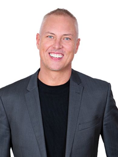 Andrew Oostenbrink - Real Estate Agent at SOCIAL REALTY - Brisbane