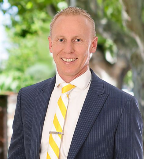 Andris Crawford - Real Estate Agent at Ray White - Carnegie