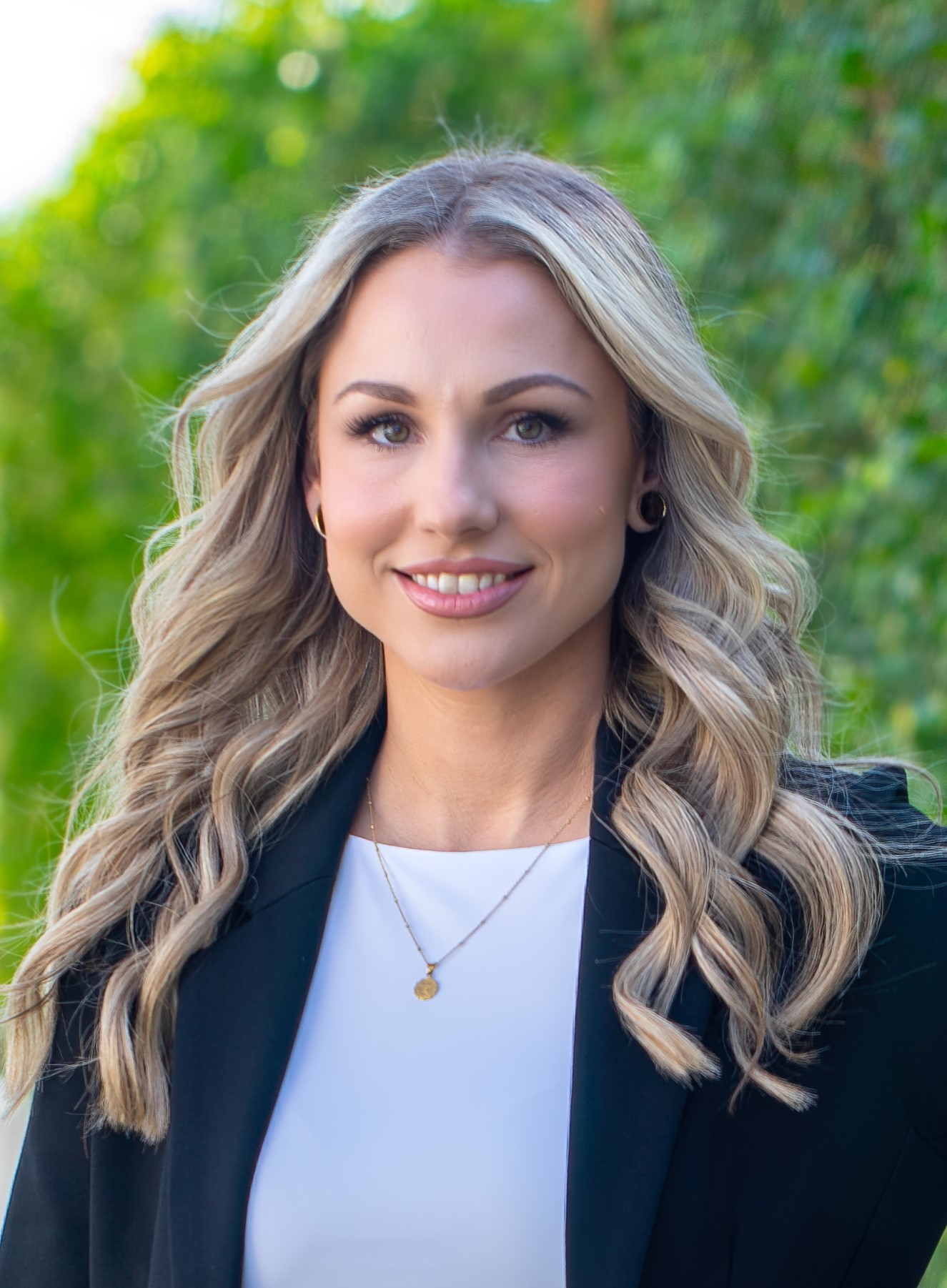 Annika Talbot - Real Estate Agent