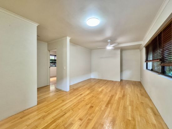 10 Lather Street, Southport, Qld 4215