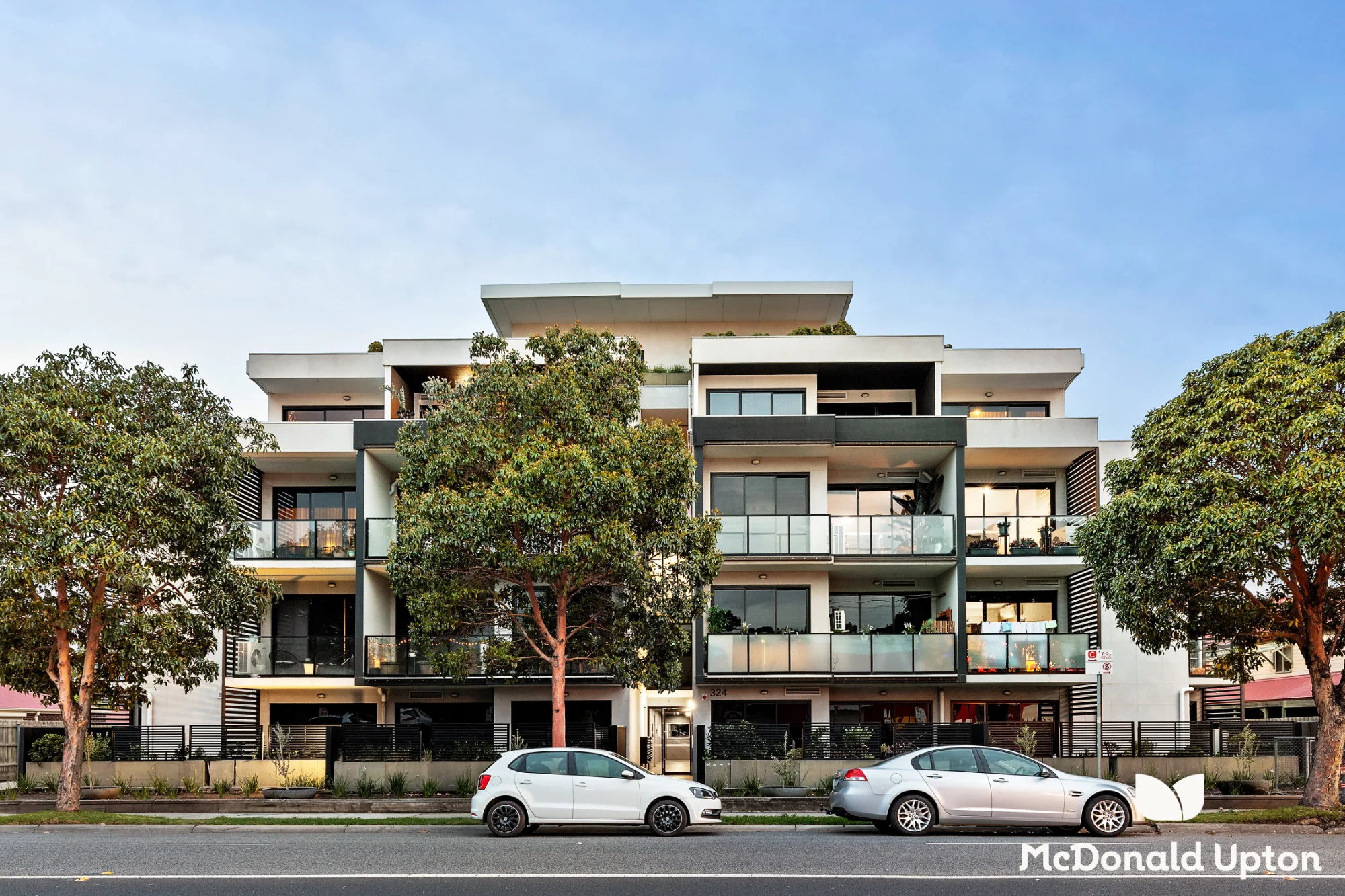 102/324 Pascoe Vale Road, Essendon, Vic 3040