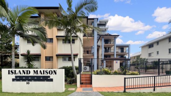 11/10-12 Darrambal Street, Chevron Island, Qld 4217