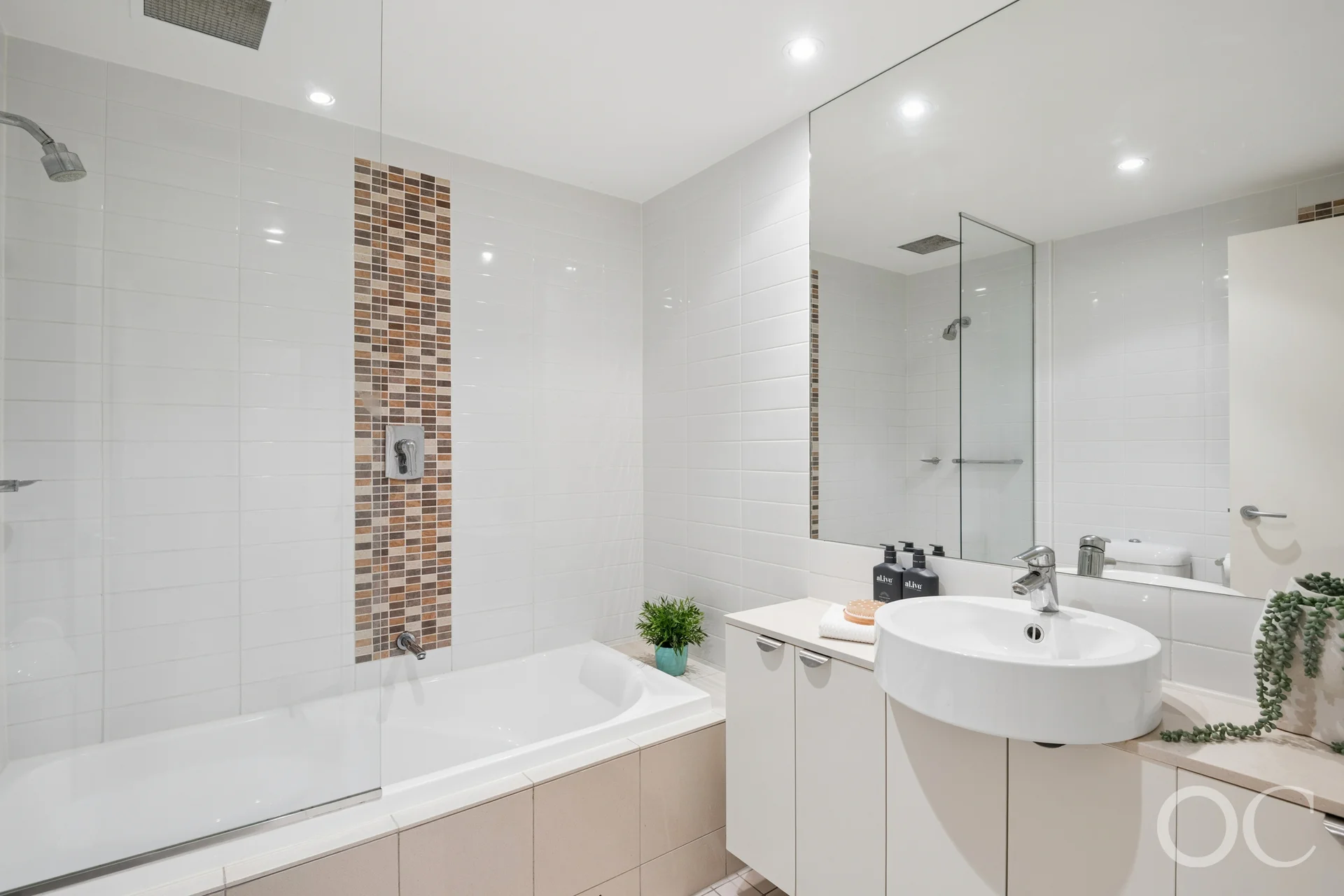 111/19 Holdfast Promenade, Glenelg, SA 5045