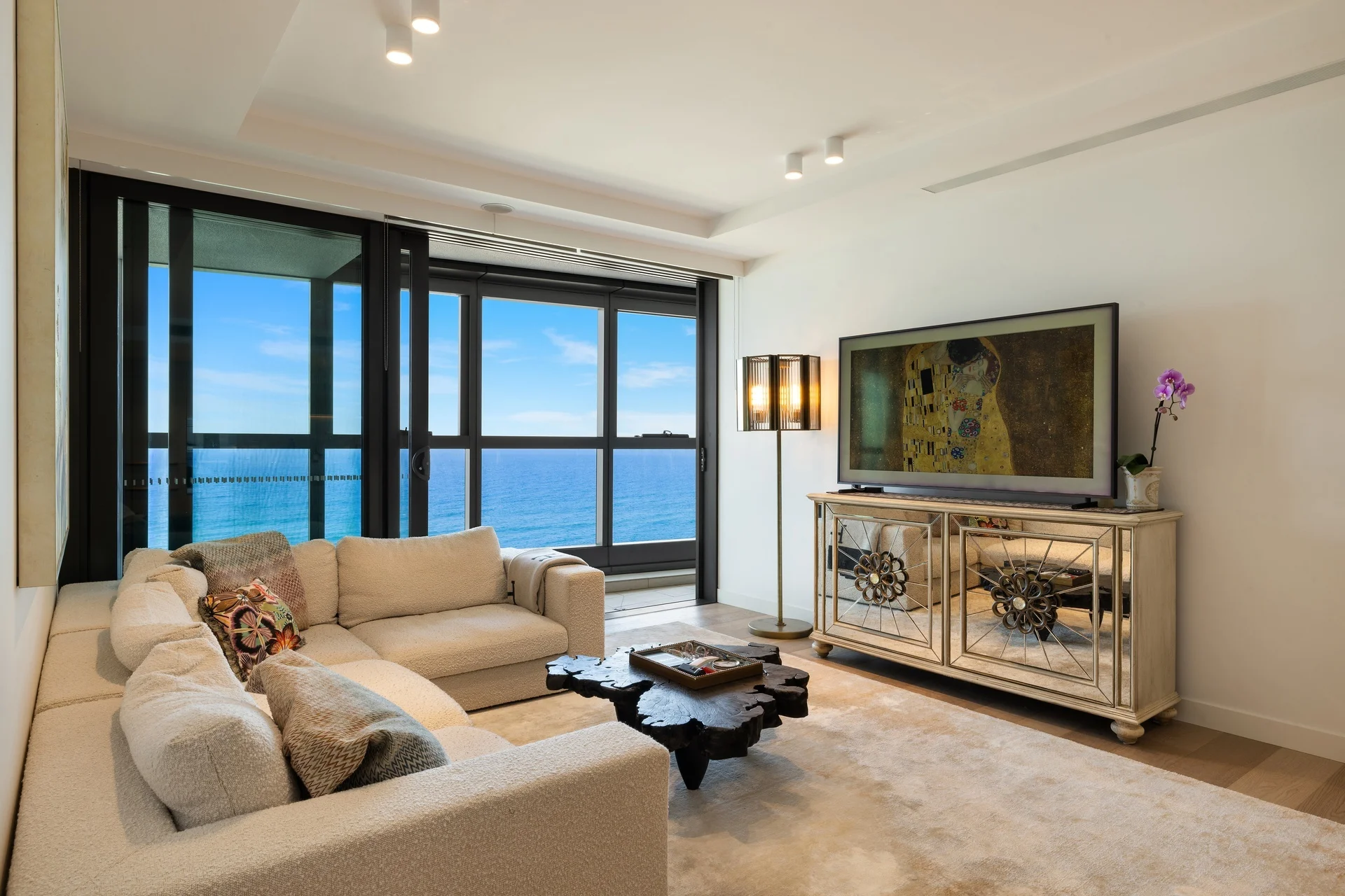 11106/36 Old Burleigh Road, Surfers Paradise, Qld 4217