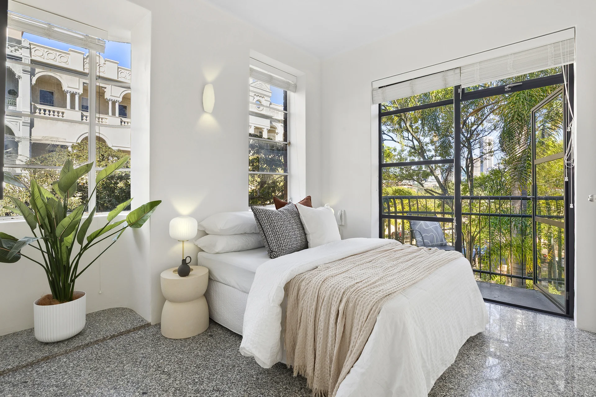 13/10 Challis Avenue, Potts Point, NSW 2011