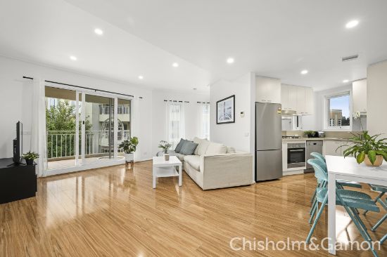 13/3 Seisman Place, Port Melbourne, Vic 3207