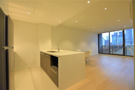 1302/318 Russell Street, Melbourne, Vic 3000