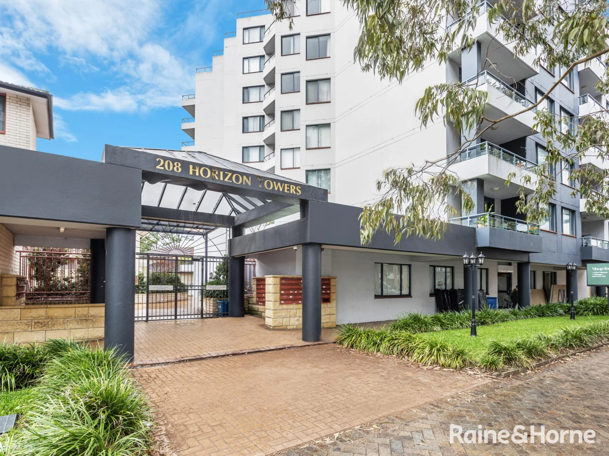 131/208-226 Pacific Highway, Hornsby, NSW 2077