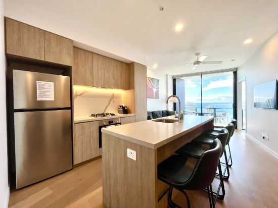 13513/5 The Darling Avenue, Broadbeach, Qld 4218