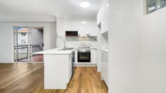 14/10-14 Purli Street, Chevron Island, Qld 4217