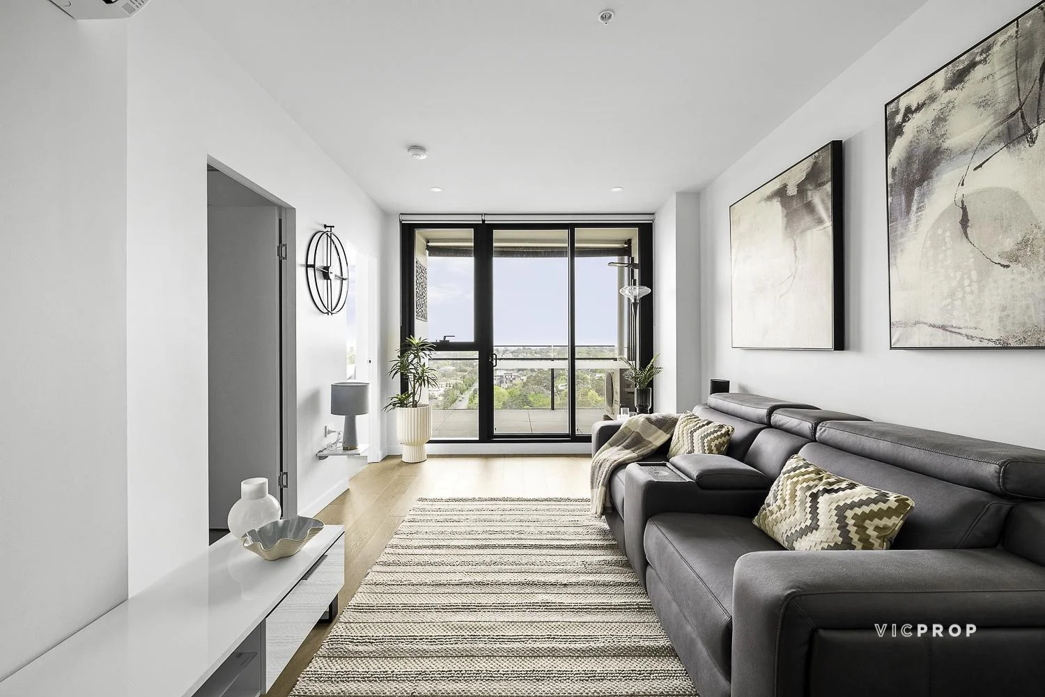 1408/845 Whitehorse Road, Box Hill, Vic 3128