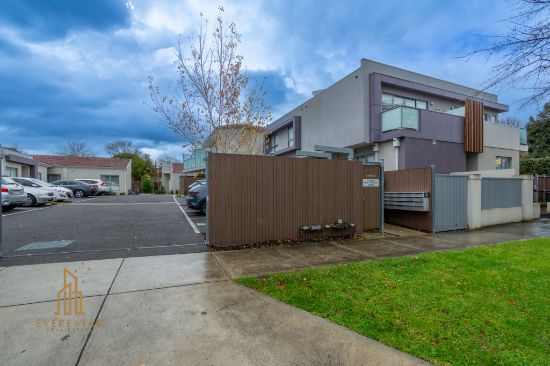 17/2 Cyril Street, Box Hill South, Vic 3128
