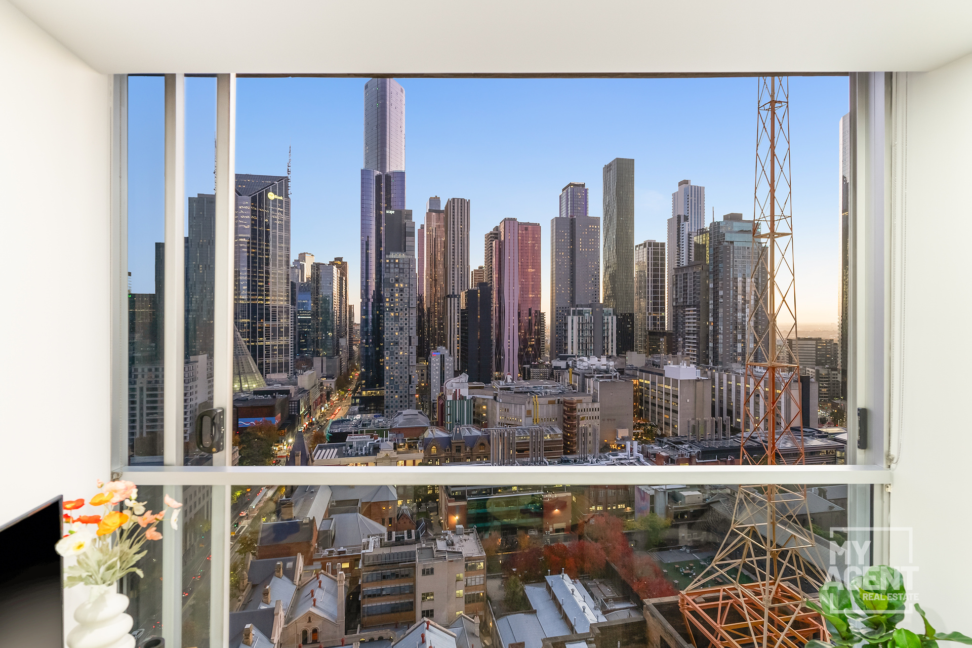1905/68 La Trobe Street, Melbourne, Vic 3000 1905/68 La Trobe Street, Melbourne, Vic 3000