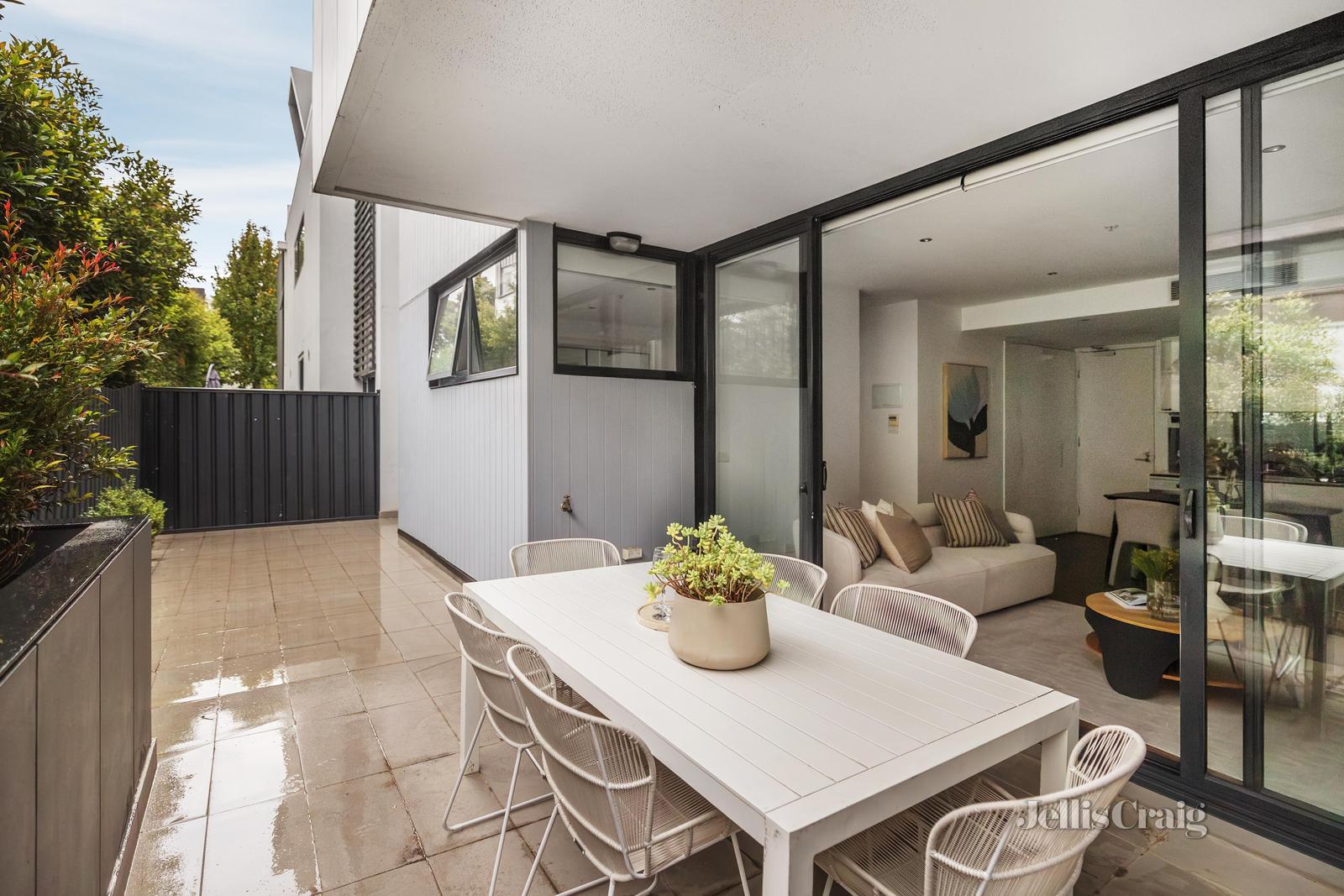 2/136 Church Street, Hawthorn, Vic 3122 2/136 Church Street, Hawthorn, Vic 3122
