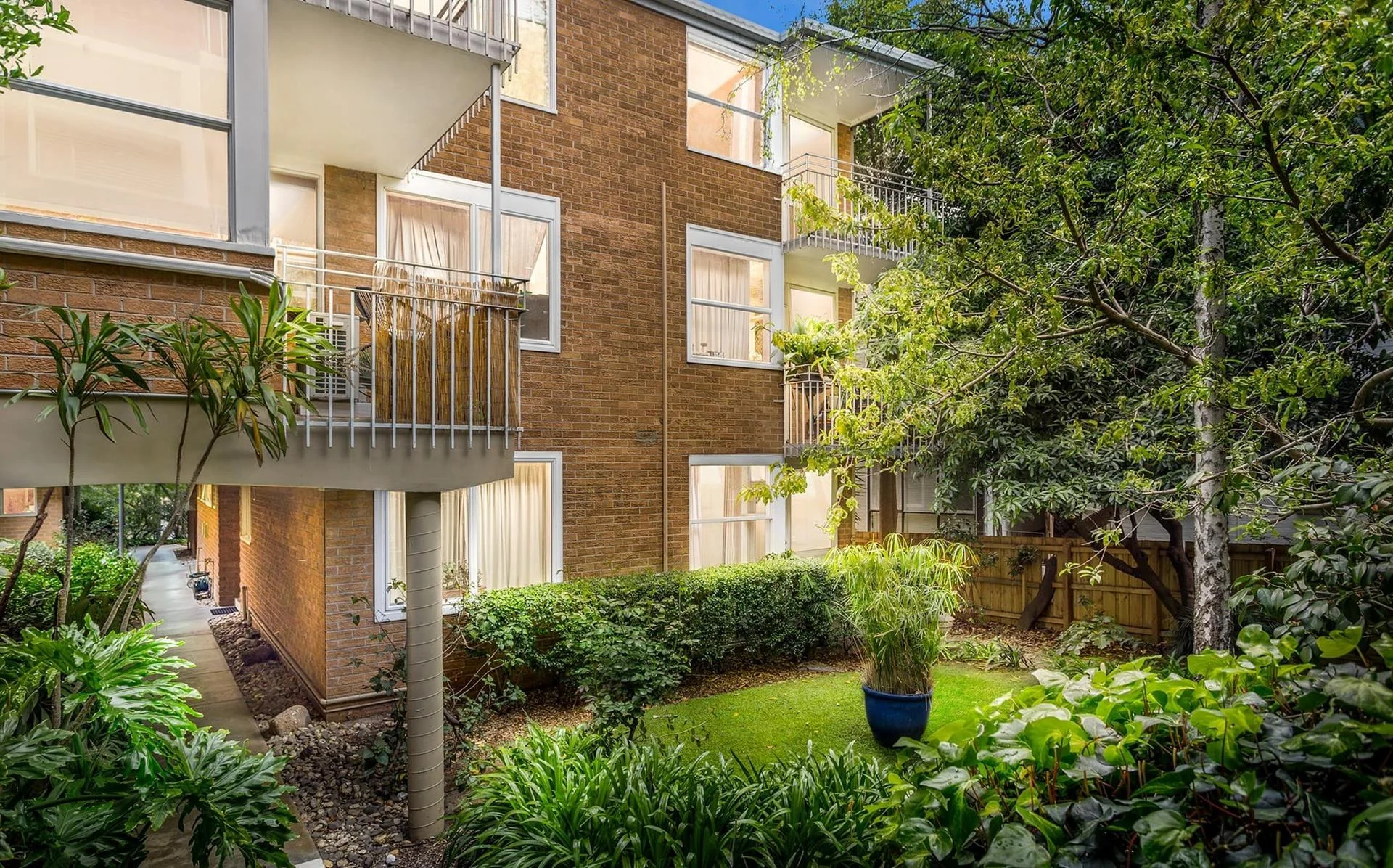 2/177 Power Street, Hawthorn, Vic 3122