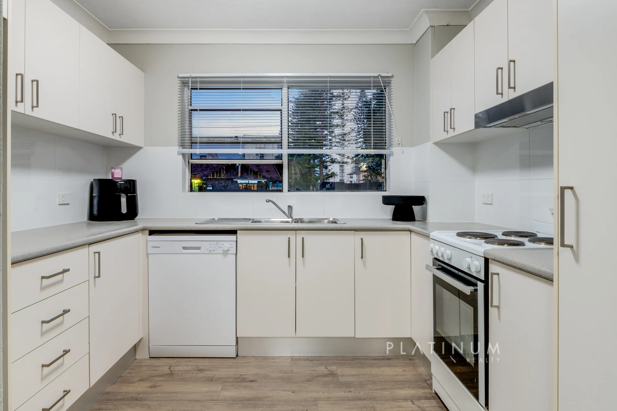 2/2936 Gold Coast Highway, Surfers Paradise, Qld 4217
