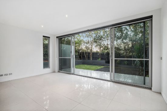 2/355 Burwood  Highway, Burwood East, Vic 3151