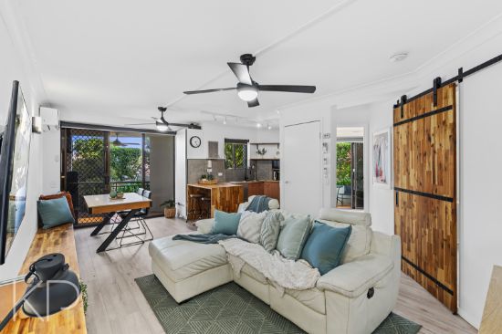 2/5 Fourth Avenue, Burleigh Heads, Qld 4220