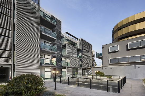202/16 Leake Street, Essendon, Vic 3040