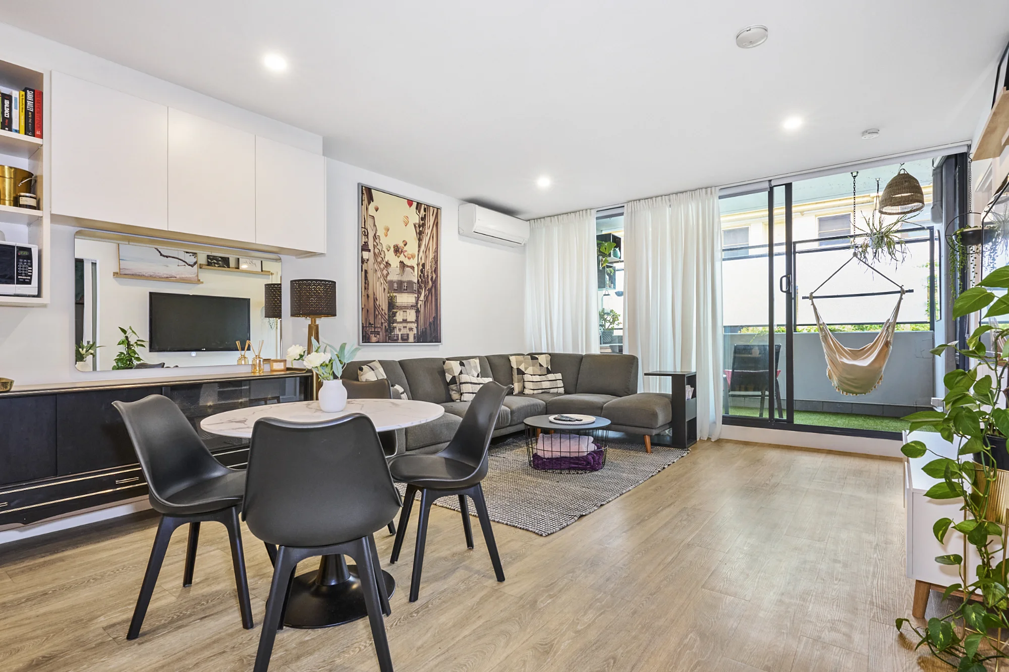 211/95 Ormond Road, Elwood, Vic 3184