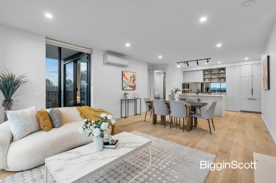 212/1 Red Hill Terrace, Doncaster East, Vic 3109