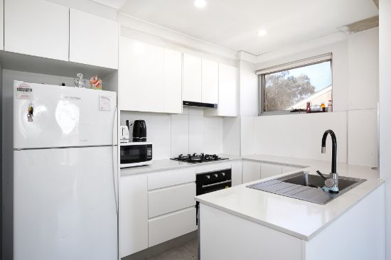 24/26-28 Lydbrook Street, Westmead, NSW 2145