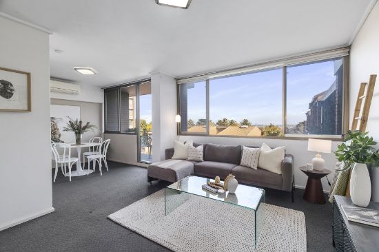 24/343 Beaconsfield Parade, St Kilda West, Vic 3182