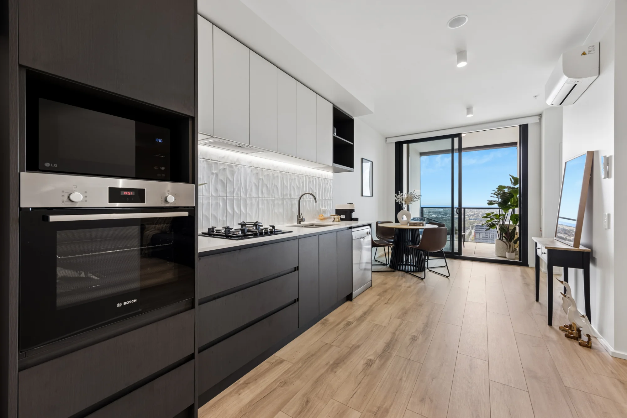 2702/6 Penaluna Place, Adelaide, SA 5000