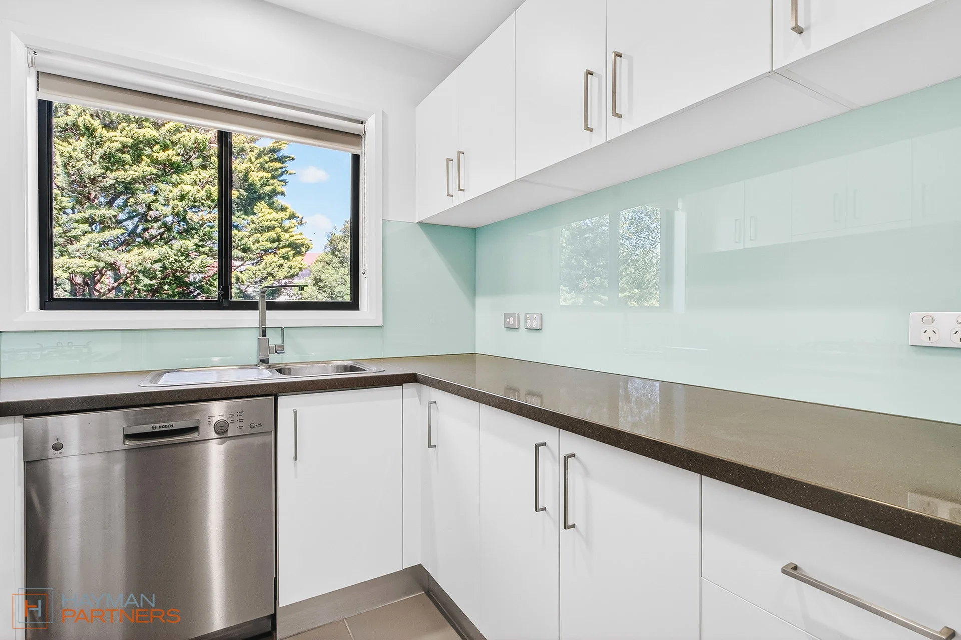 28/29 State Circle, Deakin, ACT 2600