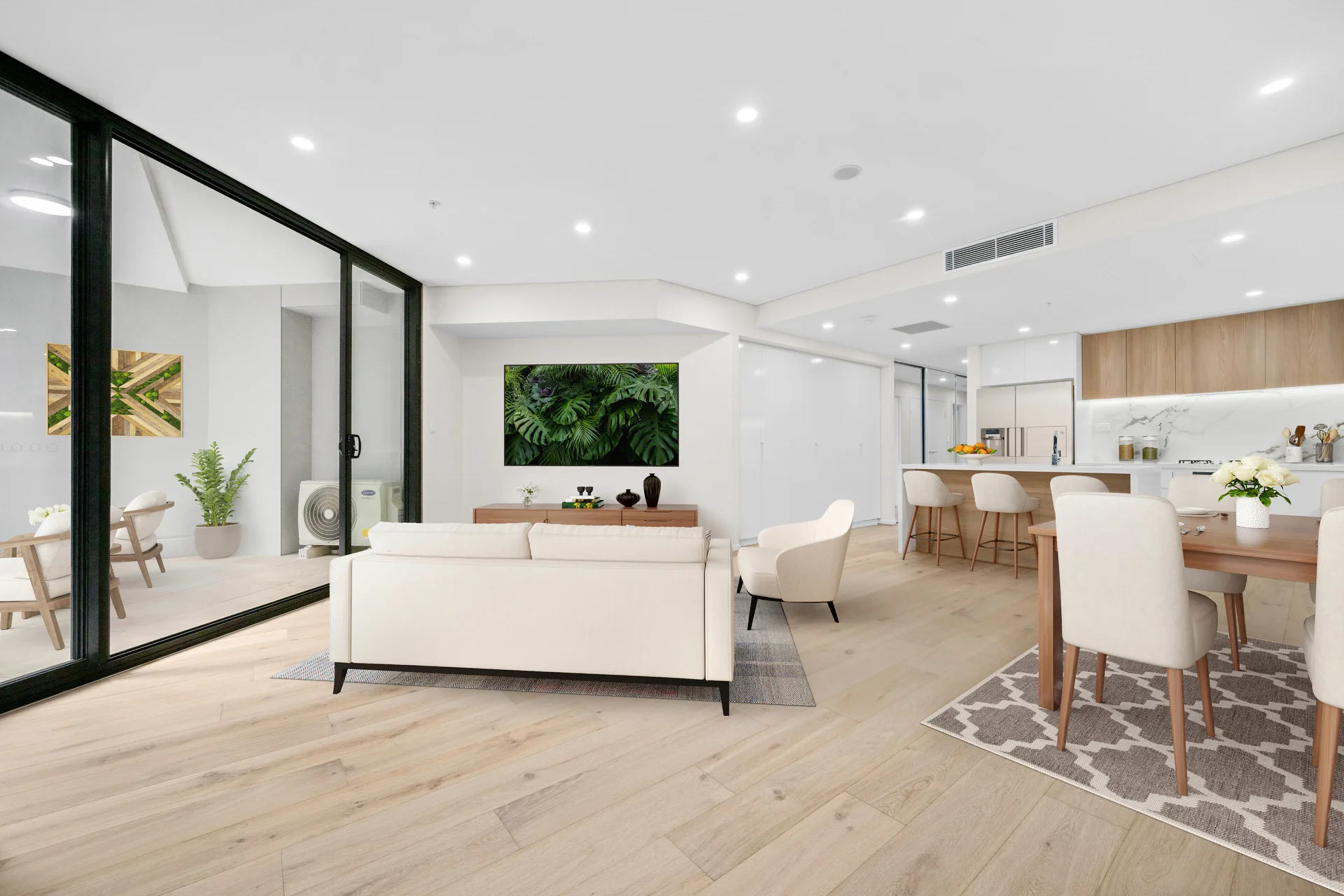 305A/8 Oaks Avenue, Dee Why, NSW 2099