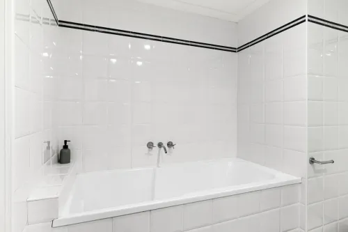 34/1-9 Hughes Avenue, Main Beach, Qld 4217-Image