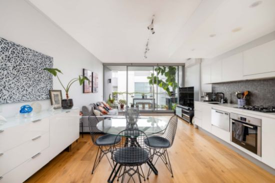 348/2-4 Powell Street (Access via Short Street), Waterloo, NSW 2017