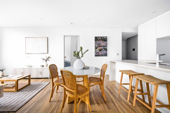 360/28 Oaks Avenue, Dee Why, NSW 2099