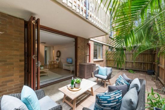 4/125 Clarence Road, Indooroopilly, Qld 4068