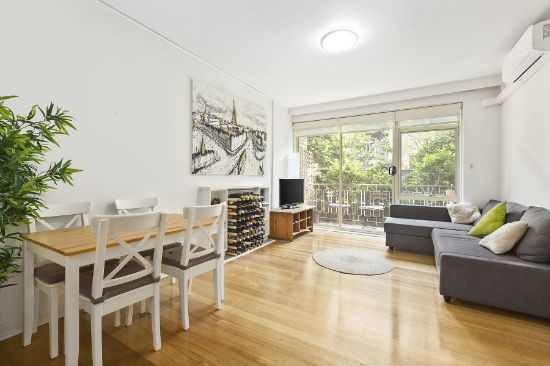 4/3 Wando Grove, St Kilda East, Vic 3183