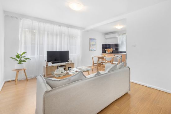 4/7 Wild Cherry Road, Ormond, Vic 3204